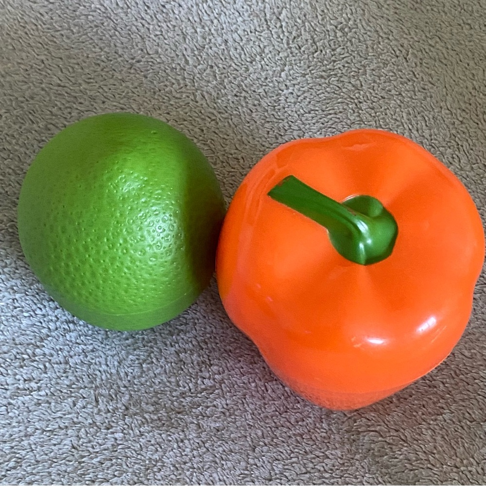 3 Hutzler Vegetable Keepers